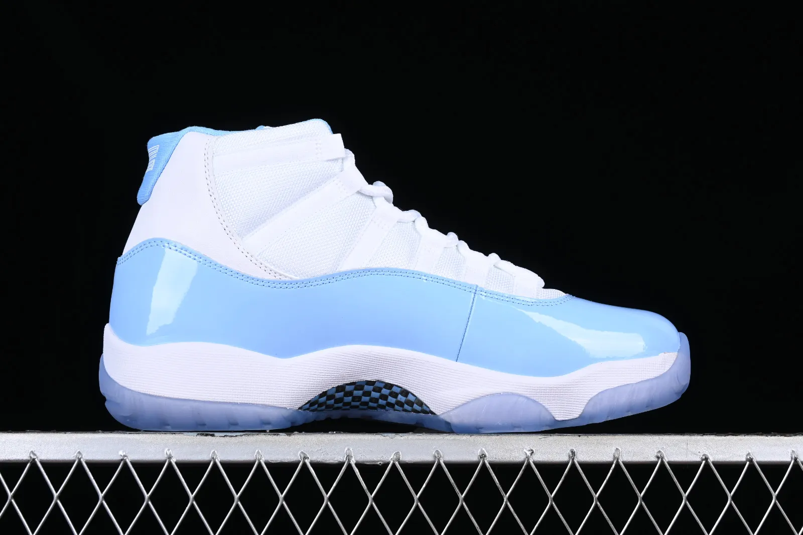 Air Jordan 11 UNC University Blue White CT8012-141