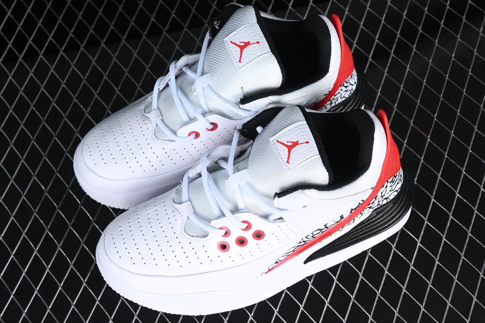 Air Jordan Max Aura 5 White Red Black DZ4353-160