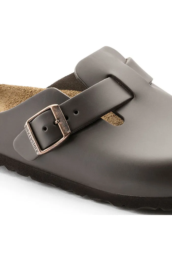 Birkenstock Boston in Regular Width in Dark Brown Leather