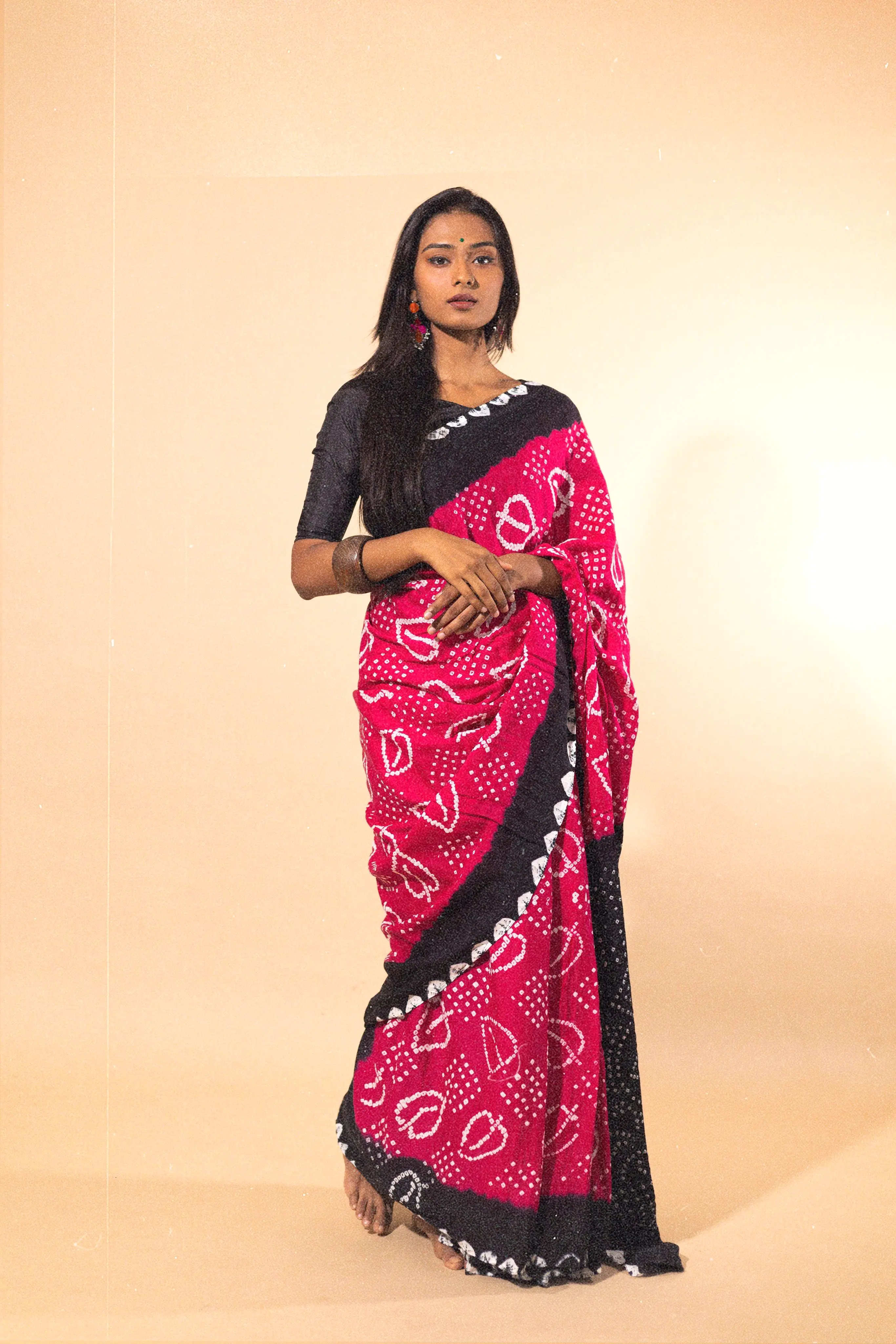 Boond - KaisoriBandhani pink and black Bandhani cotton saree