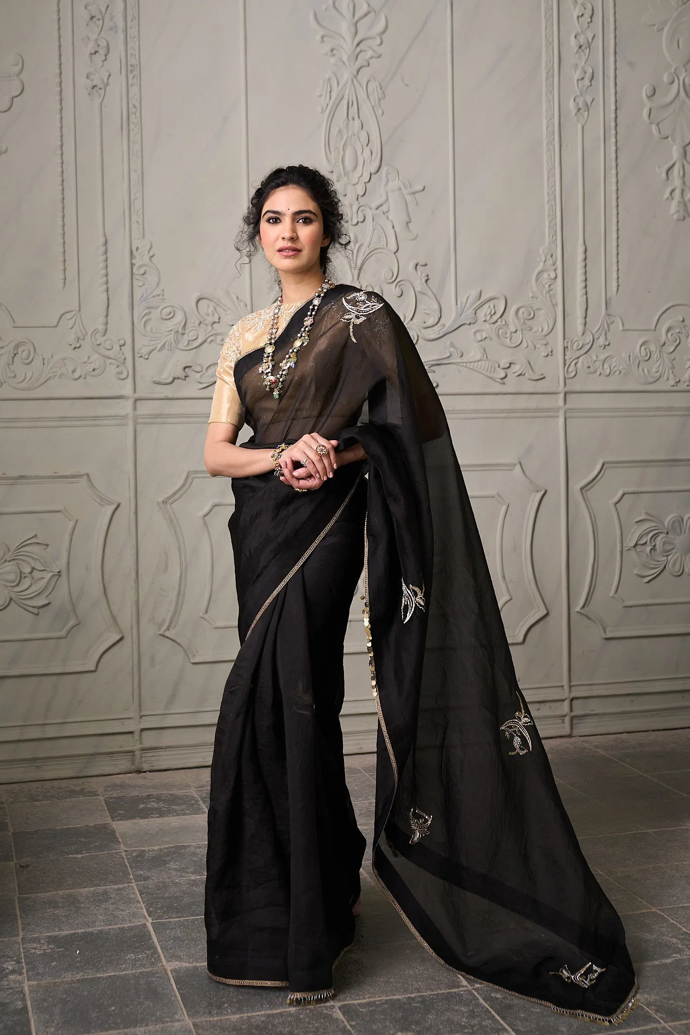 Charvi Saree- Black