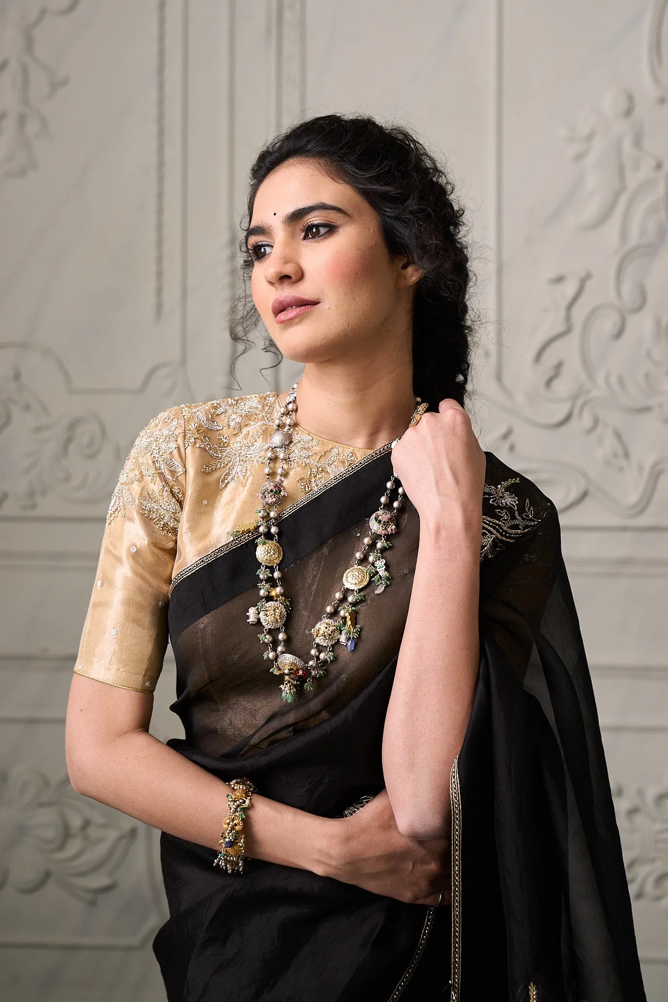 Charvi Saree- Black