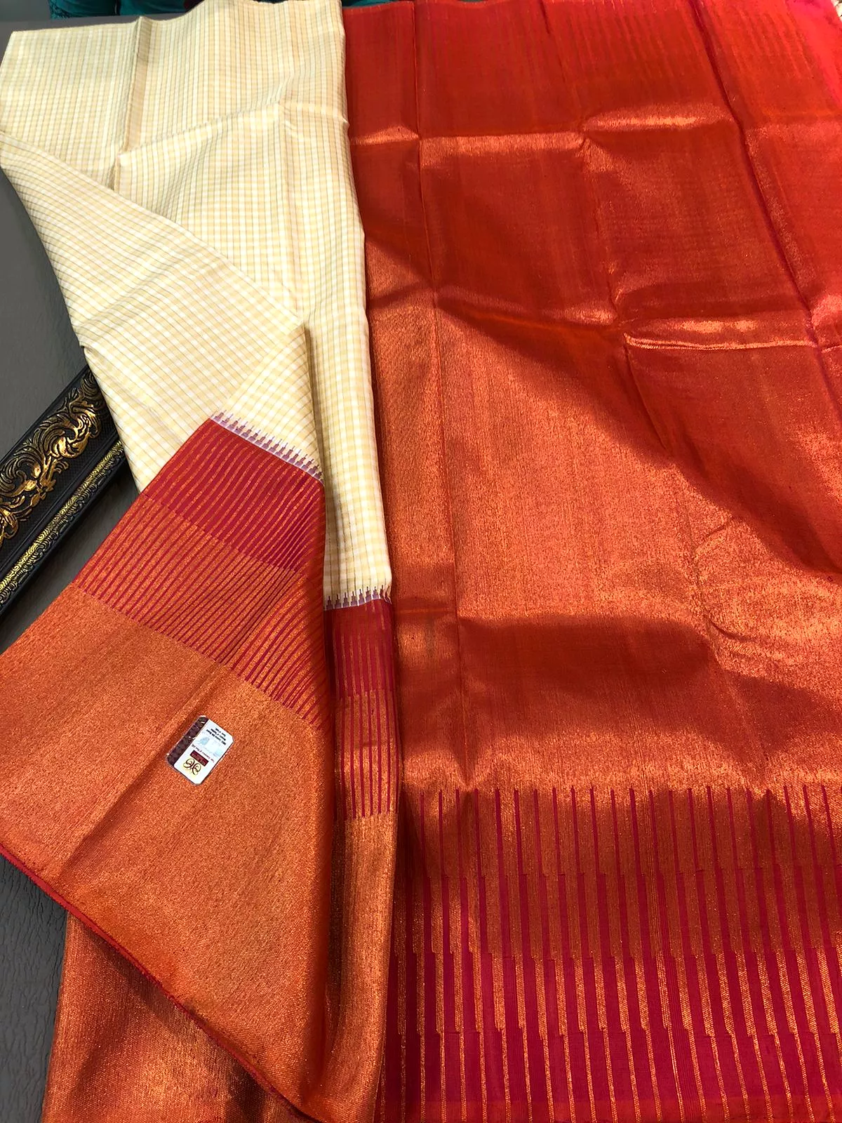 Nayantara , exclusive Pure Kanjeevaram Handloom Brocade Silk Saree with One Side Long Temple Border -SACHI001KSD