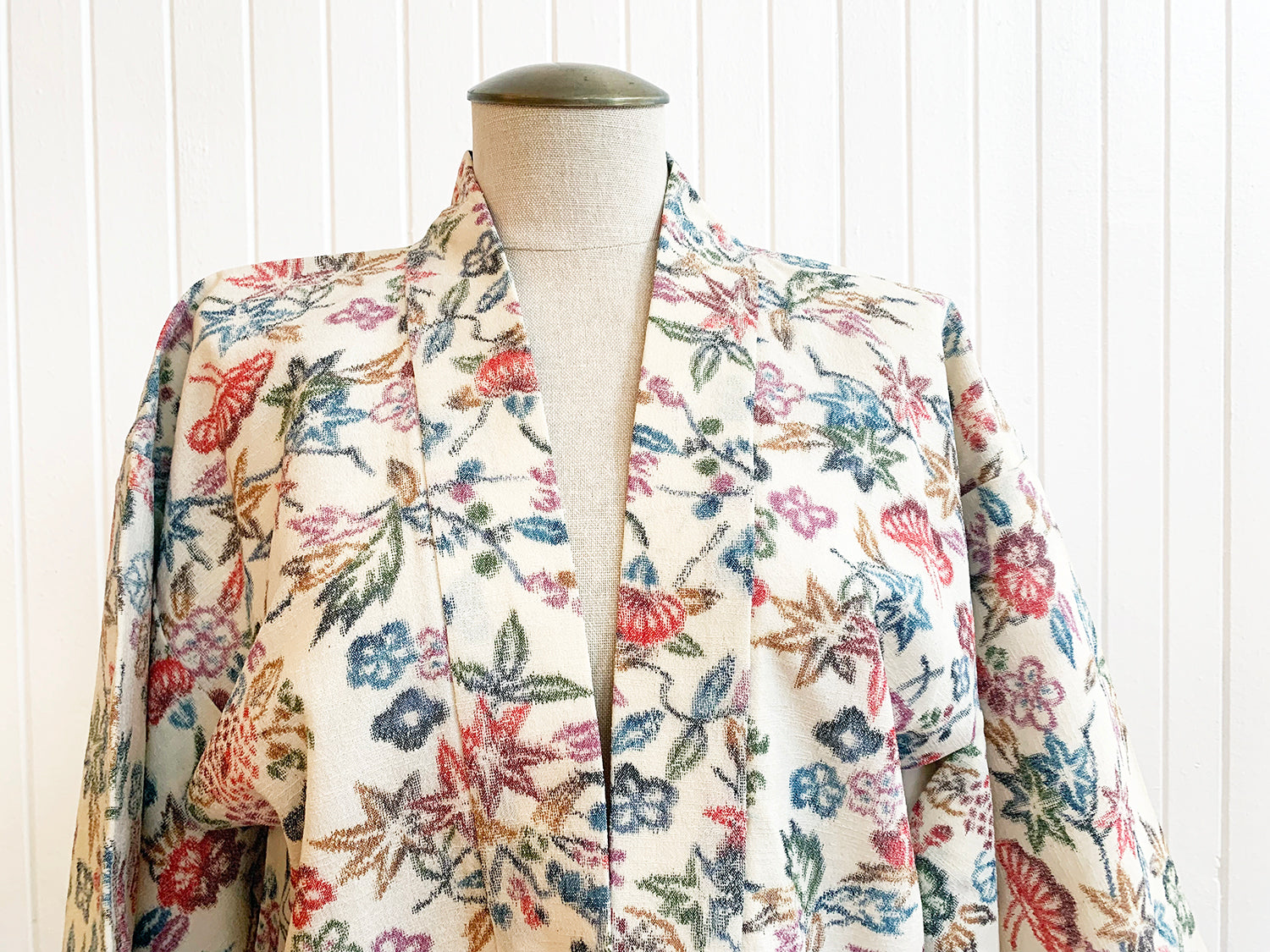 New Arrival ! Vintage Haori/Kimono Beige Floral 1960s