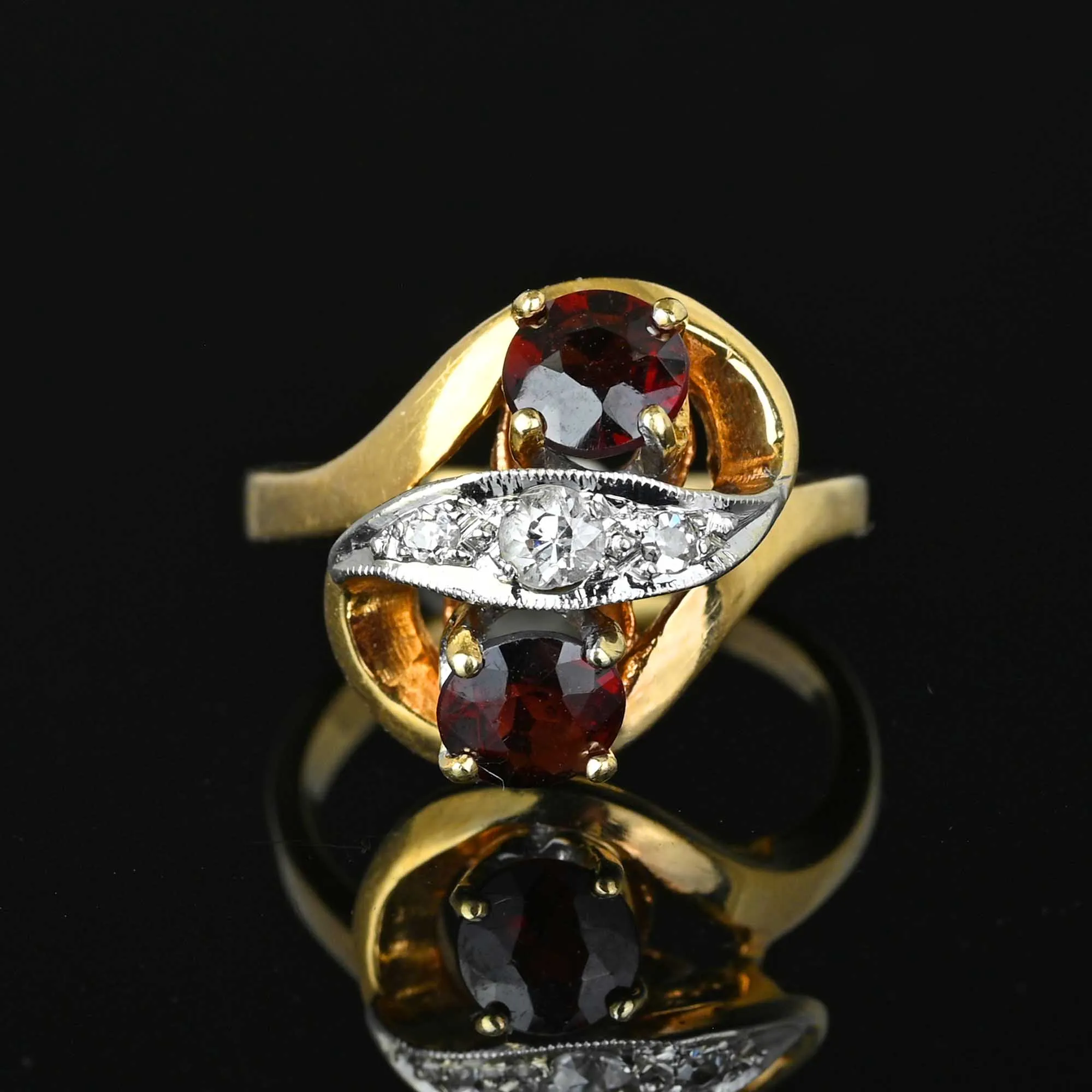 Vintage 14K Gold Garnet Diamond Toi et Moi Ring