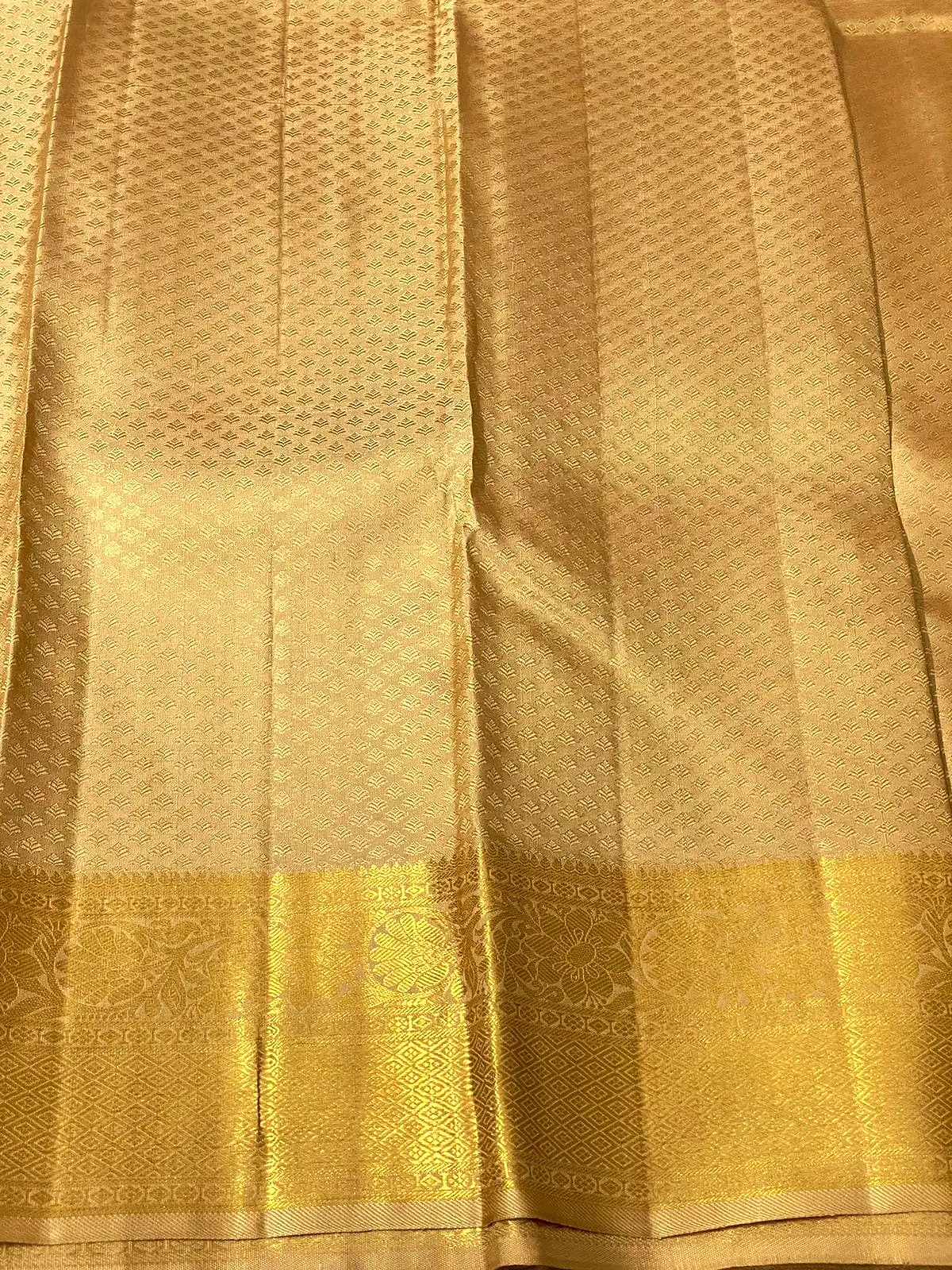 Vyshali , Golden Kanjivaram Bridal Silk Saree for Women -PRIYA001GKS